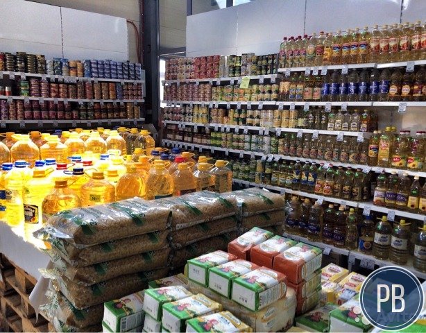 Магазин продуктов с удачным местоположением