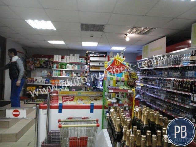 Продажа магазина пл. 300 м2 м. Войковская в жилом