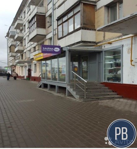Торговое помещение на выходе из метро