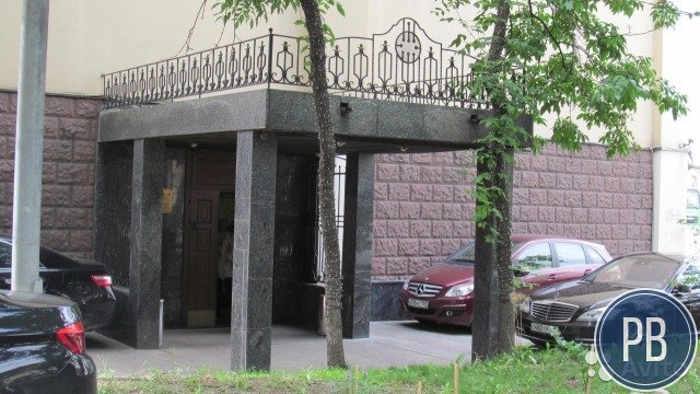 Отдельностоящее здание, 1025 м²