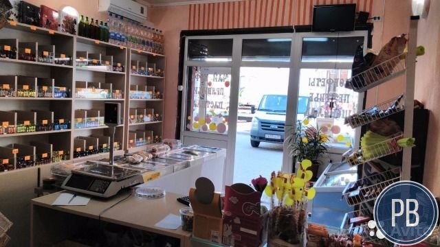 Действующий магазин кондитерских изделий