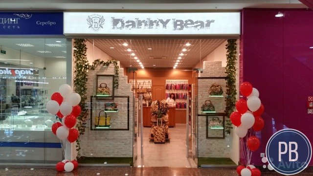 Продаем два брендовых магазина гобеленовых сумок