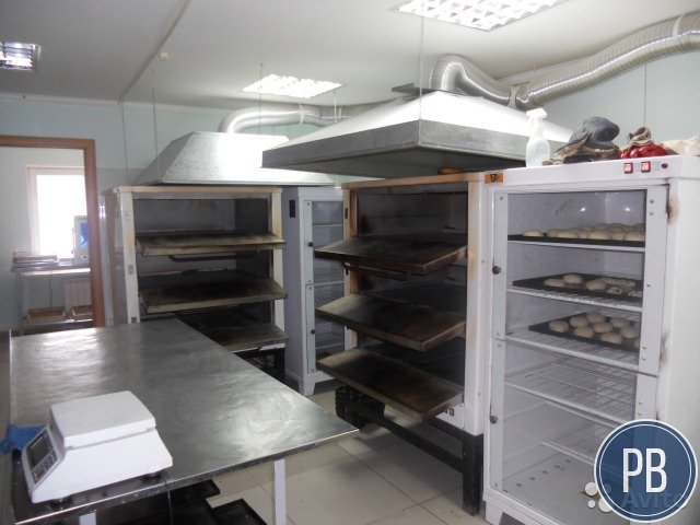 Два магазина продукты, производство хлебобулочных