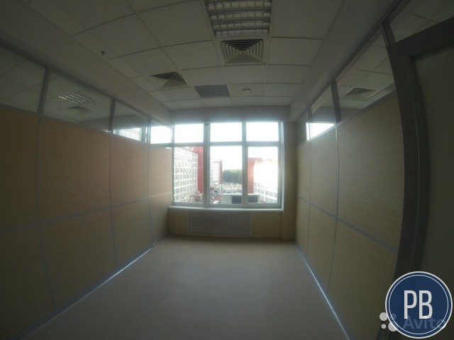 Офисное помещение, 20 м² с окном