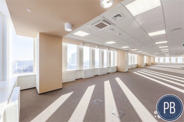 Сдам офисное помещение, 293.9 м²