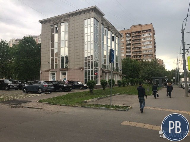 Здание в аренду, 1036 м²