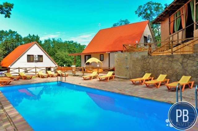Гостиница, 900 м² на 28 сотках, 22 номера, кафе