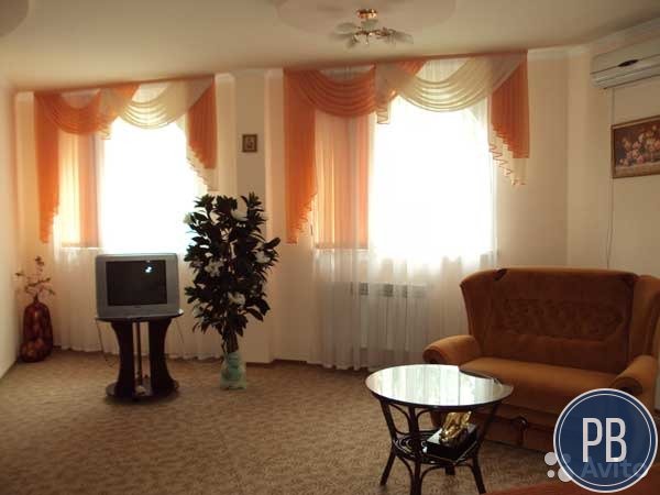 Гостиница, 1070 м²