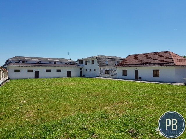 Гостиница, 2000 м²