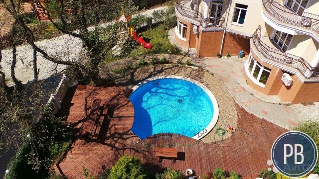 Продаю гостиницу в Геленджике 24 номера