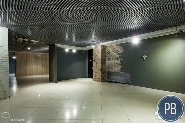 Торговое помещение, 403 м²