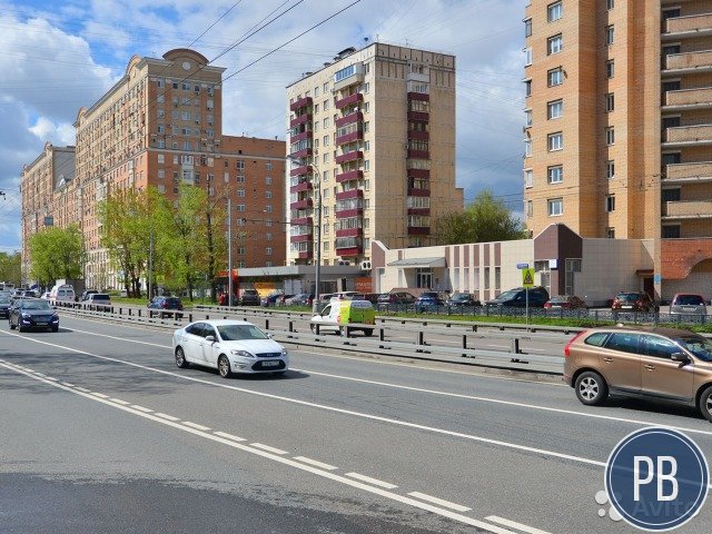 Продаю помещение под торговлю, 606 м²
