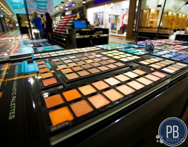Магазин премиальной косметики в тц Галерея
